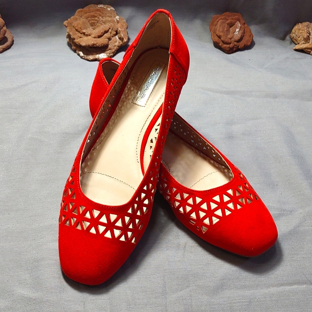 Tahari INNSIDE Suede Red Ballet Flat Slip On Shoe Size 6 ~ Almost New, see pics